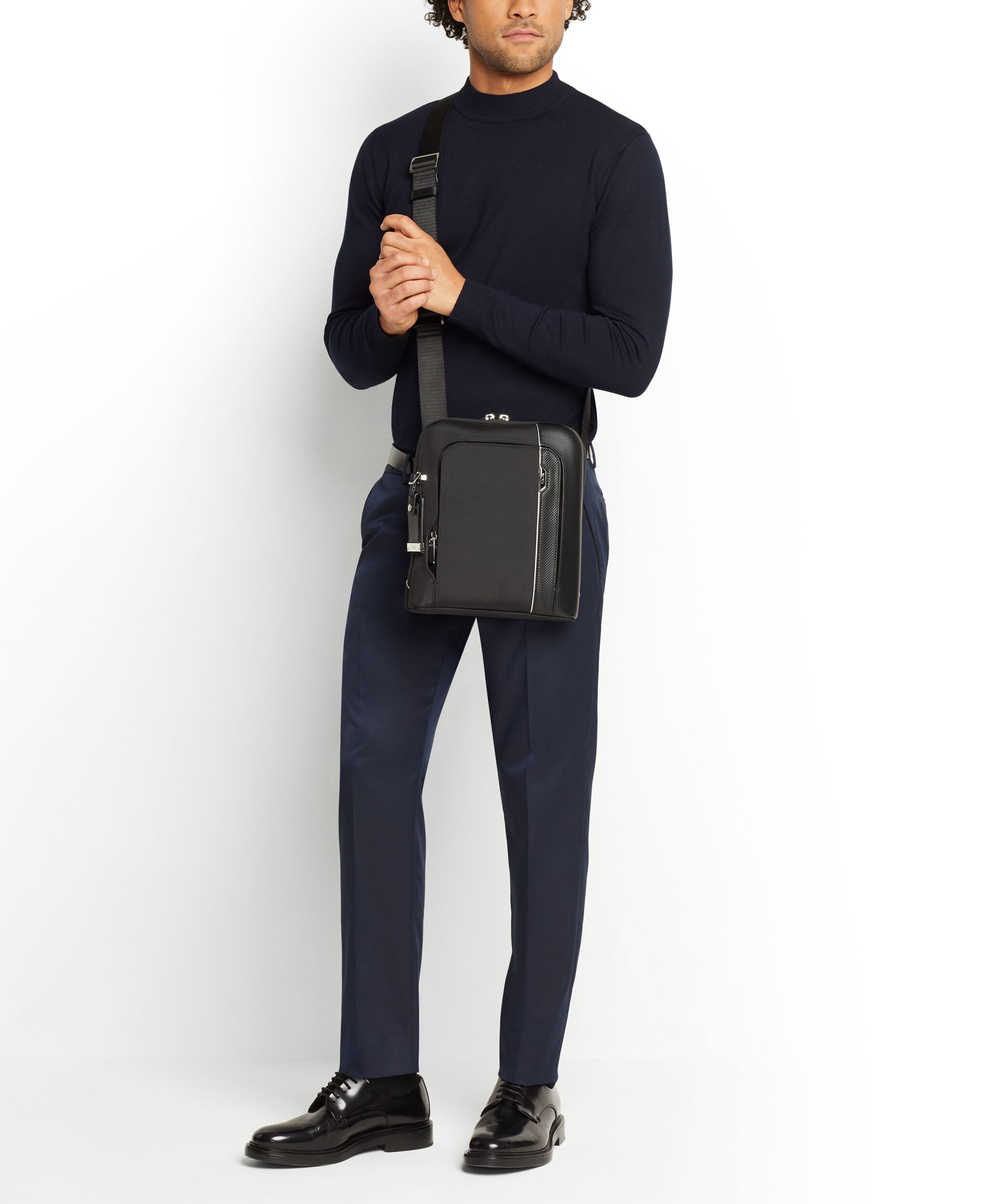 Olten Crossbody in Black | Arrivé | TUMI Australia