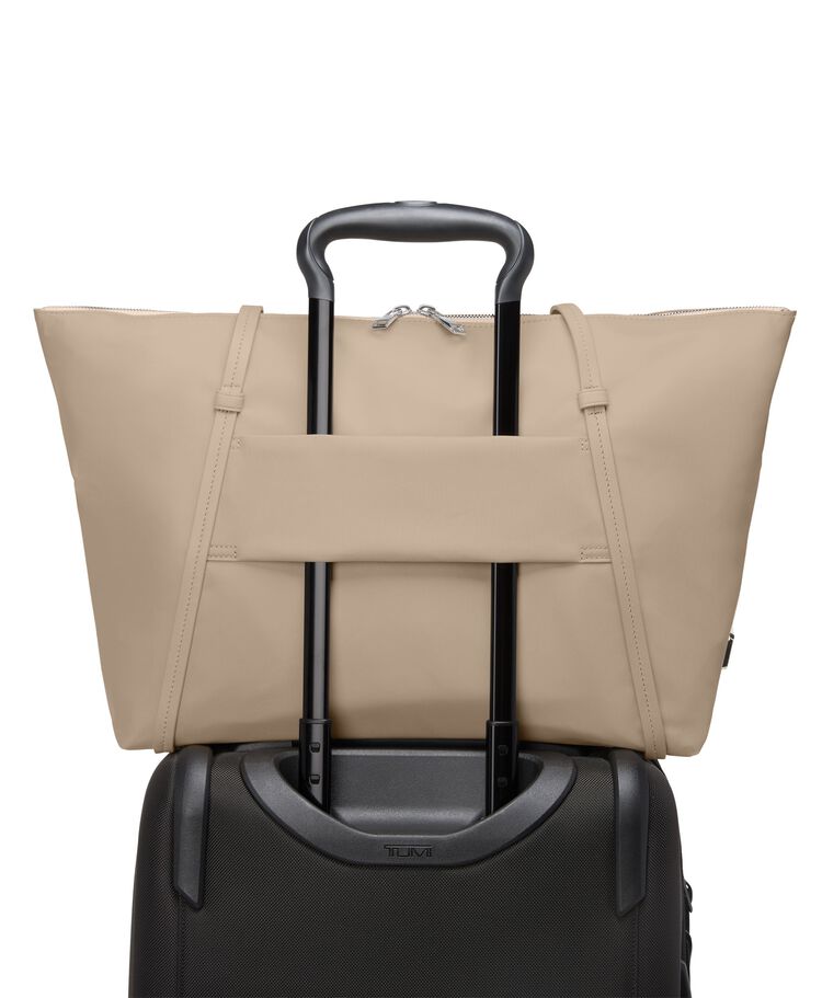 VOYAGEUR Q Tote  hi-res | TUMI