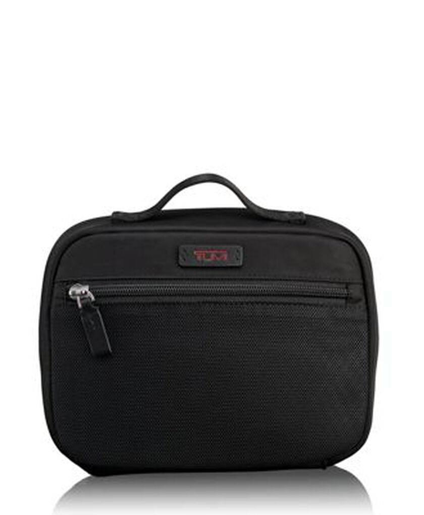 tumi travel essentials