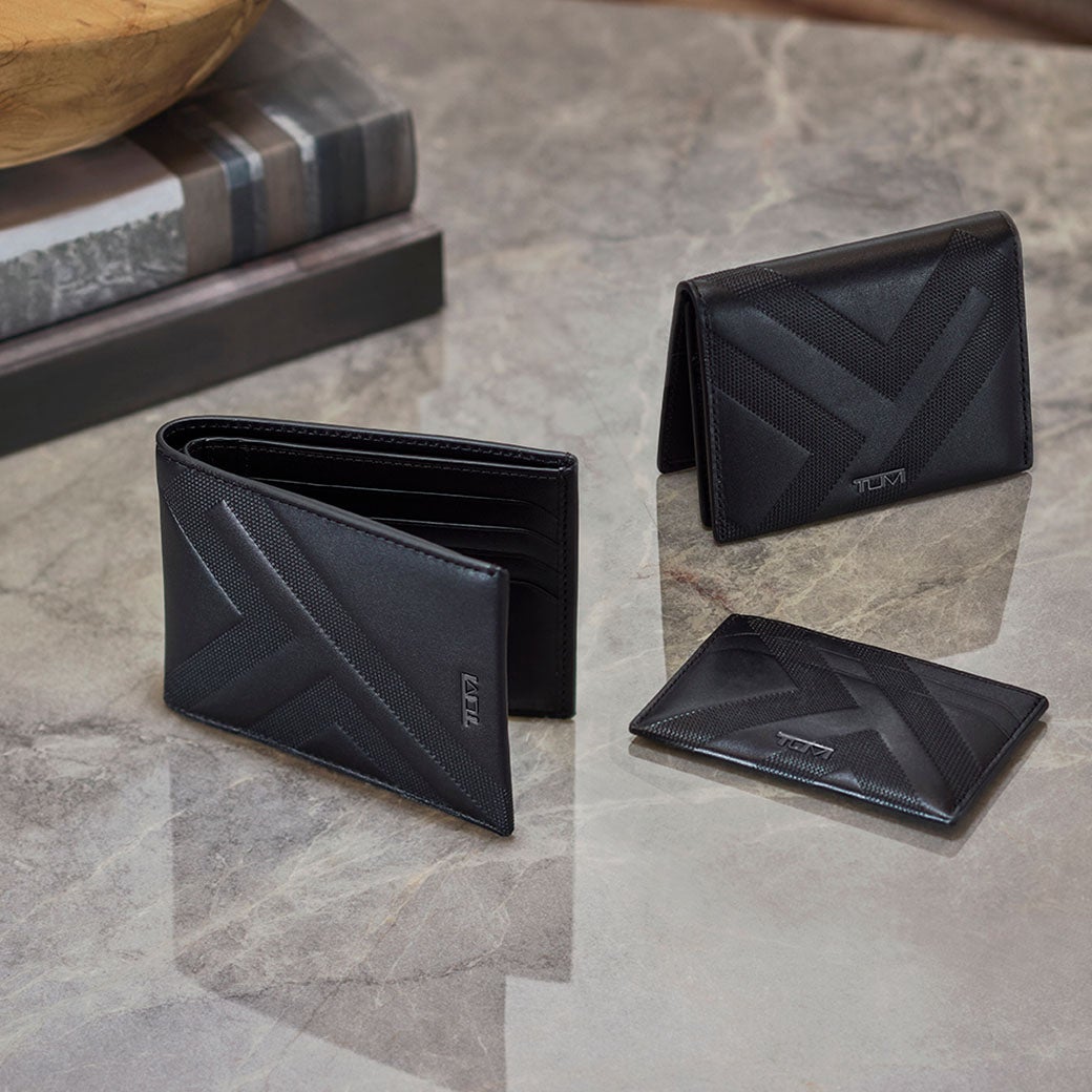 Tumi Gift Finder Slide 0